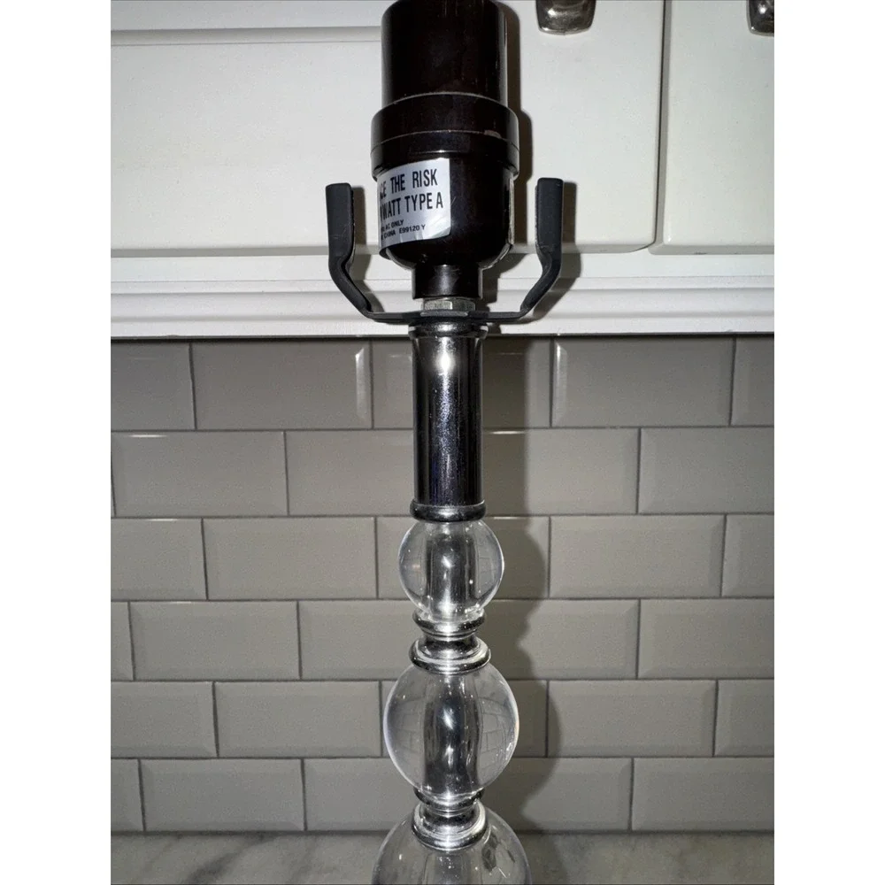 Vtg Acrylic‎ Lucite/silver Stacked Ball Table Lamp GW997